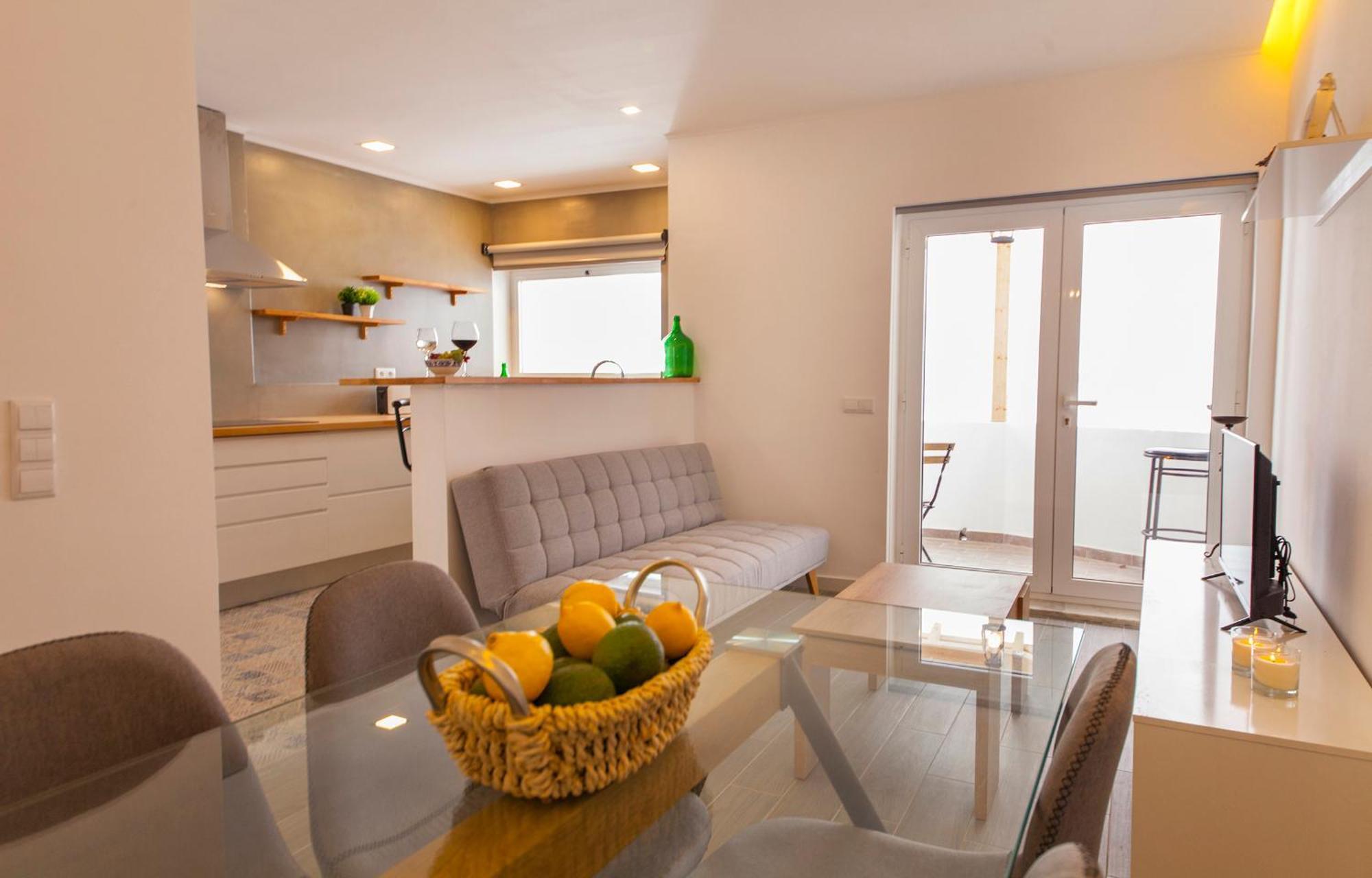 B38 - Tamar & Patio Apartment Lagos Bagian luar foto